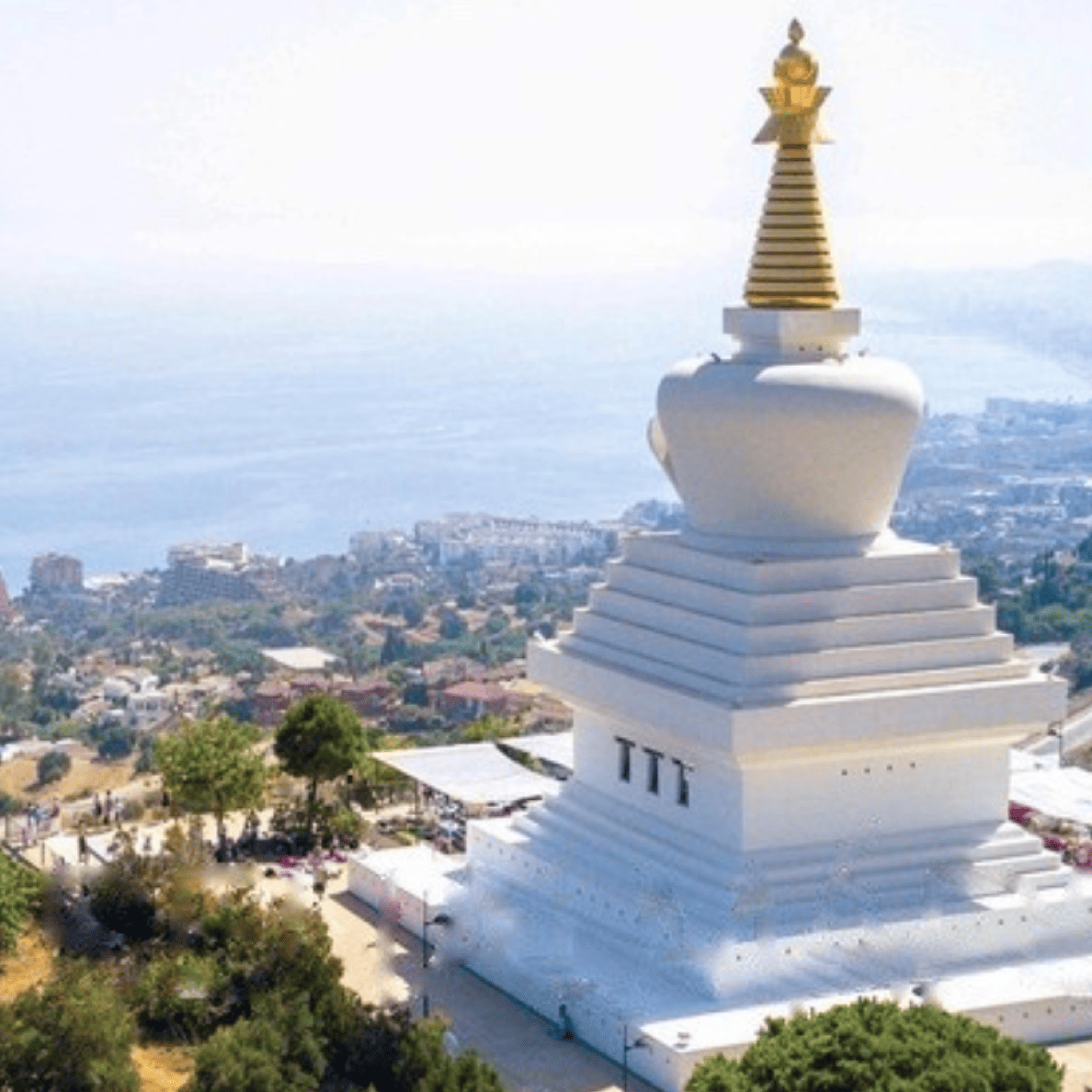 Estupa de Benalmádena: Monumento a la Paz