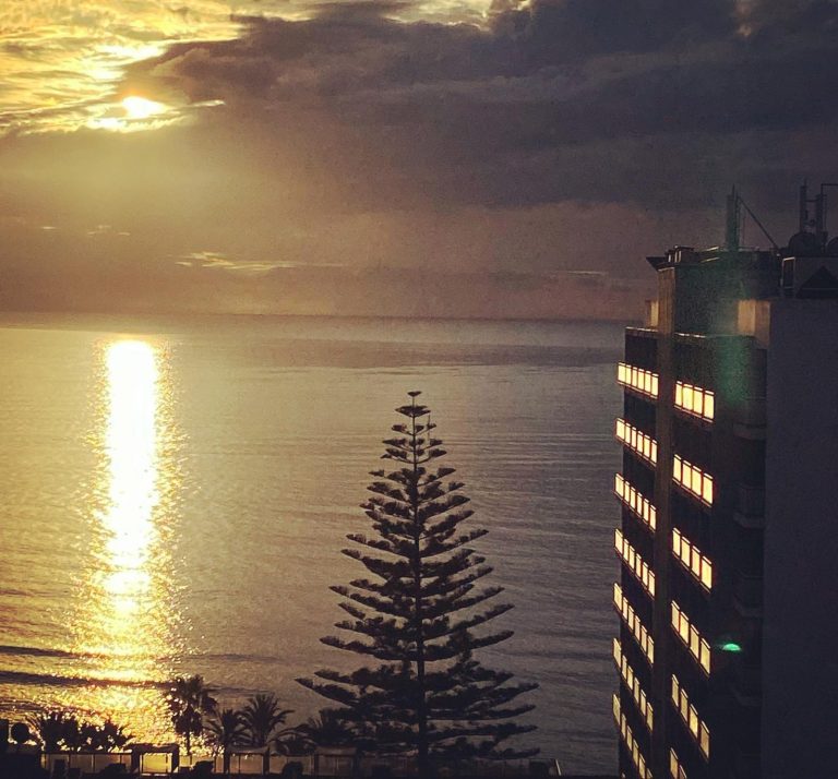 Luxury Apartment in Benalmádena: Sunrise over the Mediterranean Sea from the Bedroom