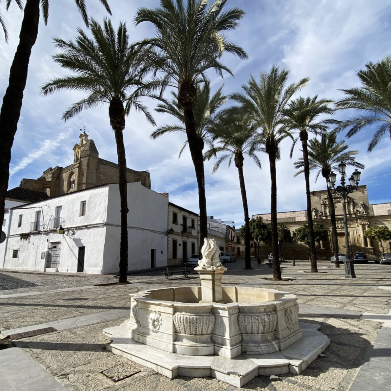 Jerez de la Frontera: Arquitectura Histórica y Vinos Legendarios